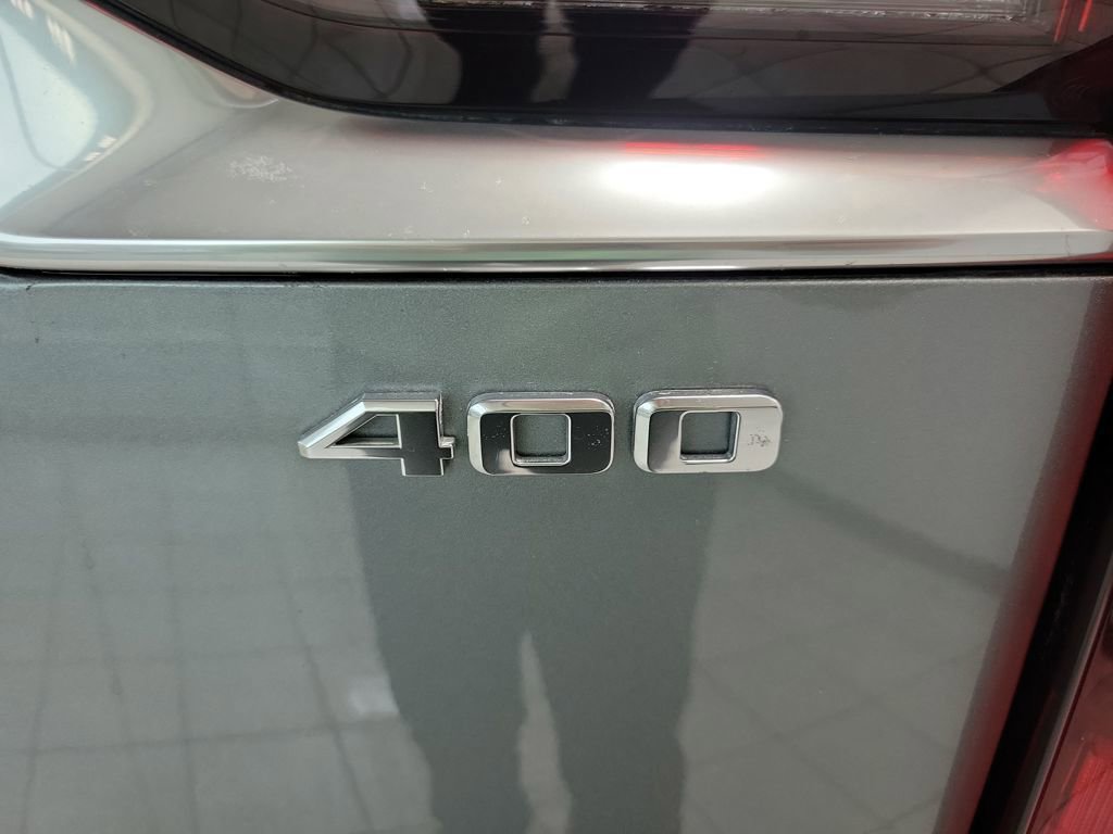 Used 2025 Cadillac XT6 Premium Luxury image 17