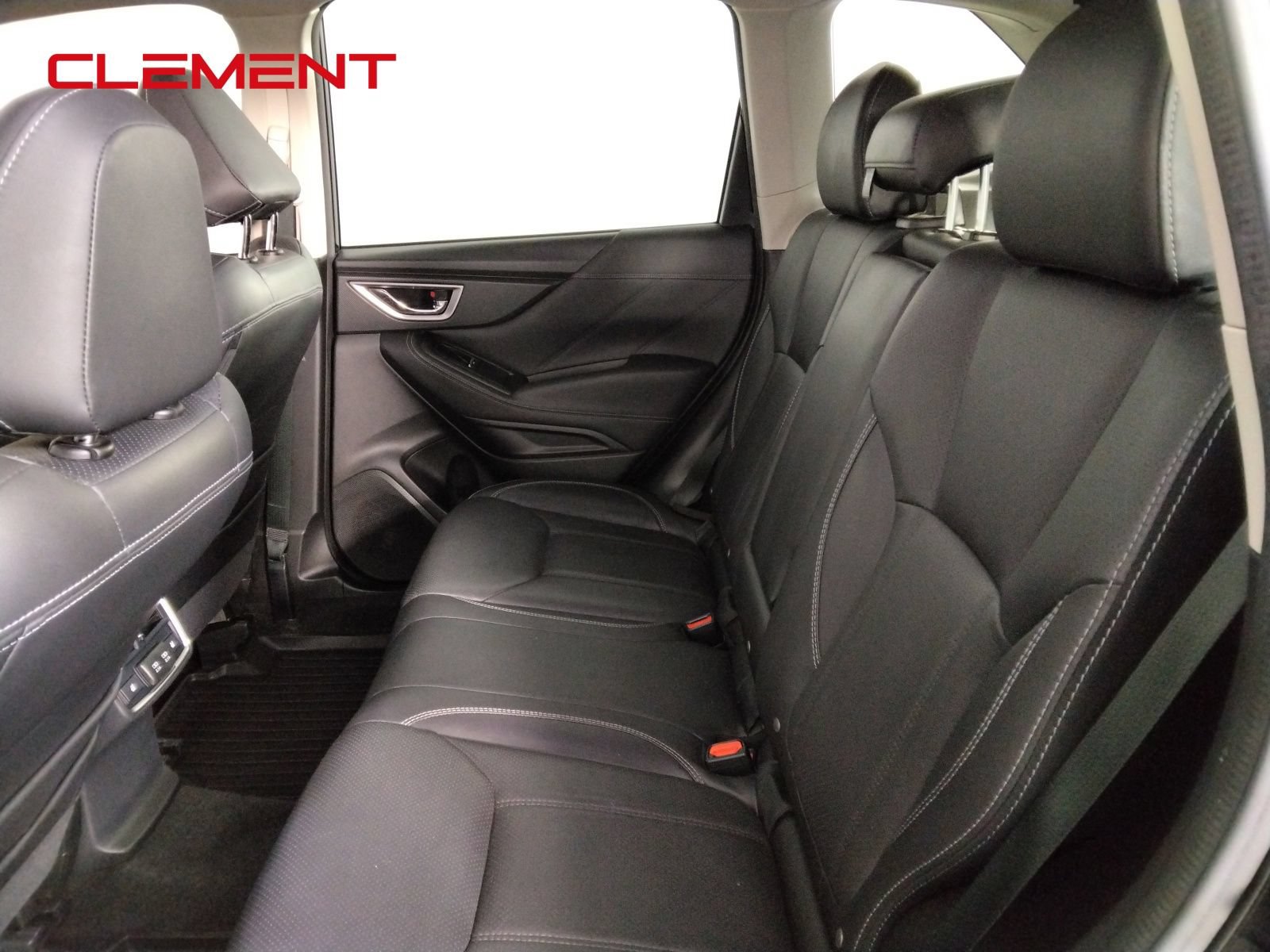 Used 2022 Subaru Forester Touring AWD/4WD image 32
