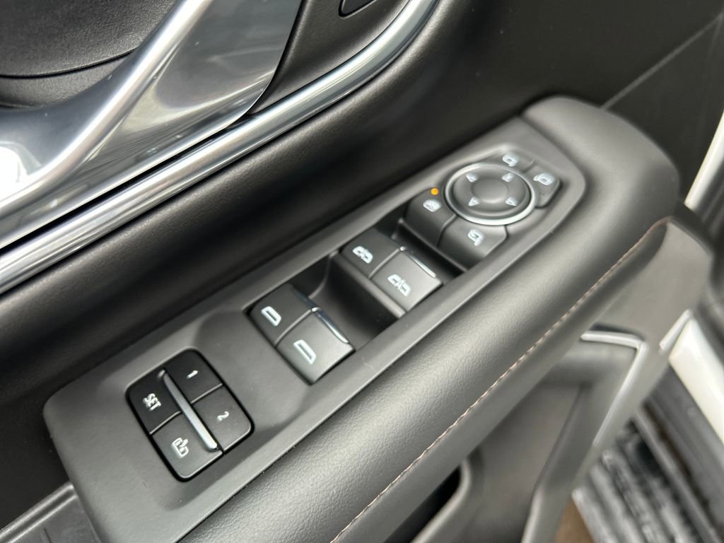 Used 2023 Chevrolet Tahoe High Country image 22