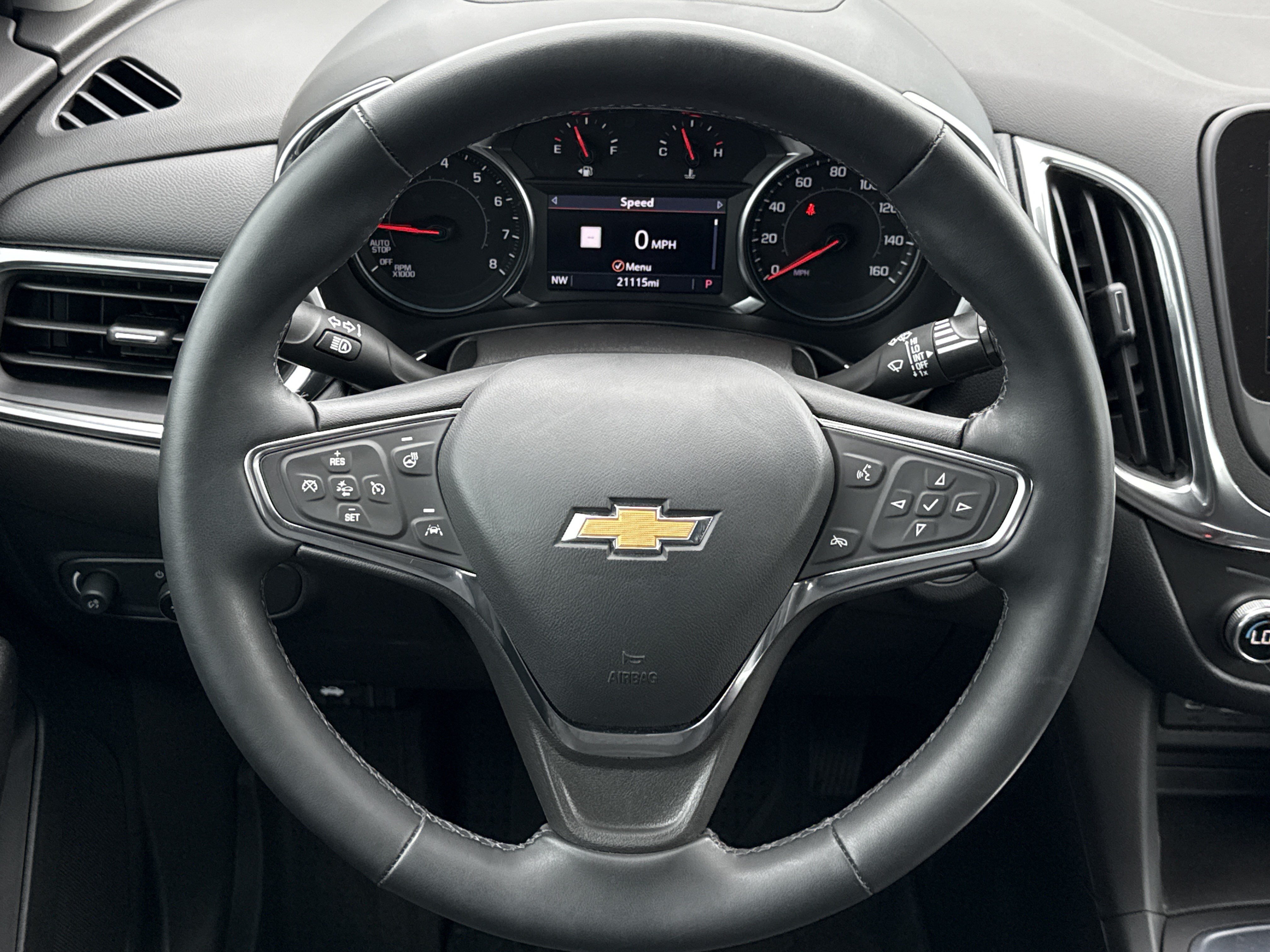 Used 2024 Chevrolet Equinox LT FWD image 28