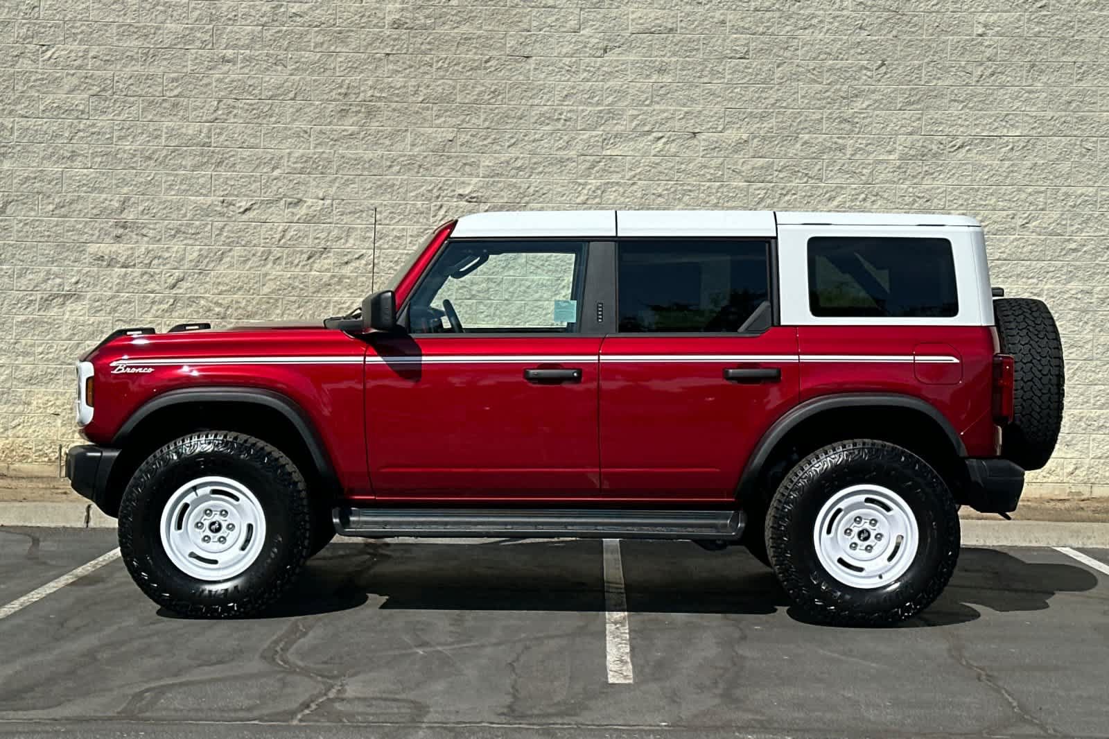 New 2026 Ford Bronco Heritage Edition AWD/4WD image 5