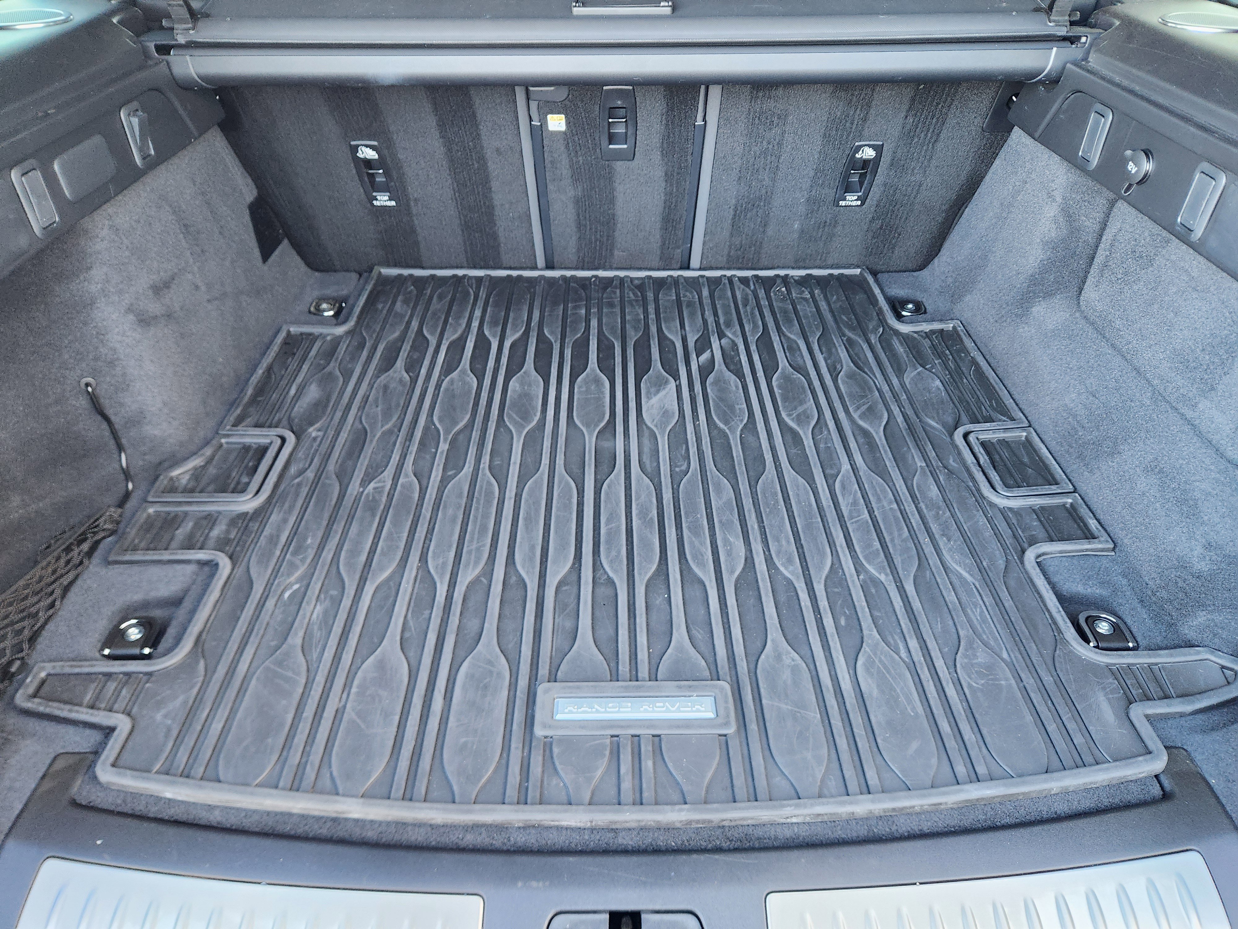Certified 2026 Land Rover Range Rover Velar Dynamic SE image 34