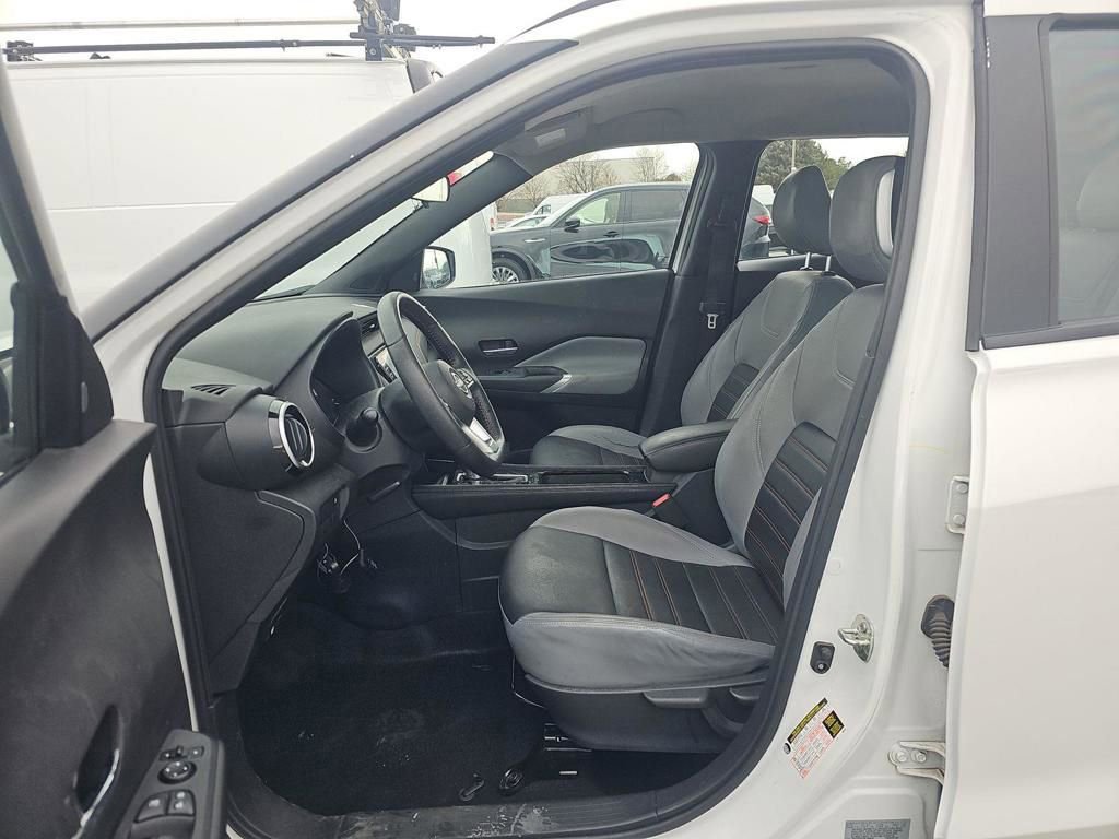 Used 2024 Nissan Kicks SR w/ SR Premium Package image 23