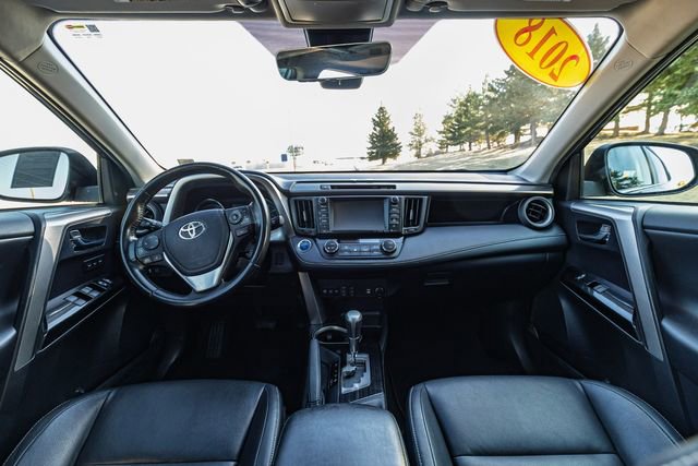 Used 2018 Toyota RAV4 Limited AWD/4WD image 18