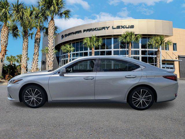 Certified 2023 Lexus ES 300h w/ Premium Package FWD image 8