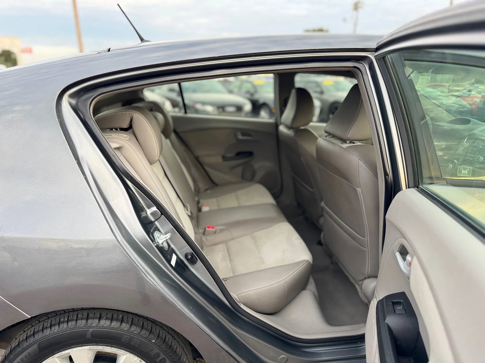 Used 2013 Honda Insight EX image 21