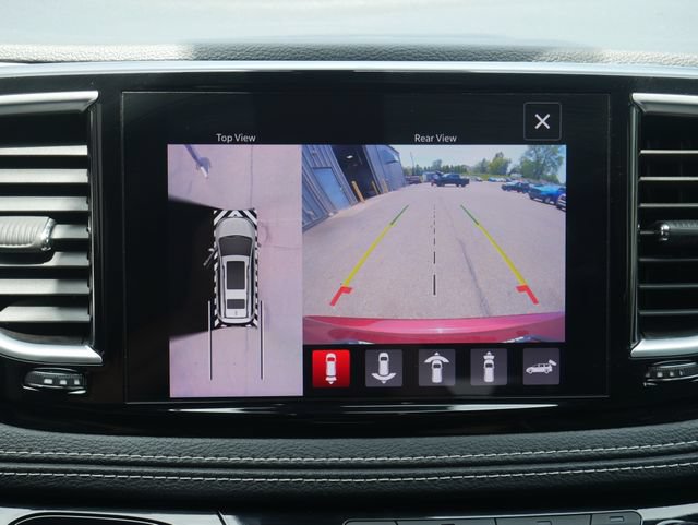 Used 2022 Chrysler Pacifica Limited w/ Uconnect Theater Family Group FWD image 7
