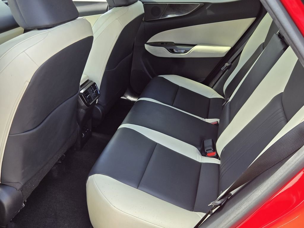 Used 2024 Lexus NX 250 FWD w/ Towing Package (2000 Lbs) image 11