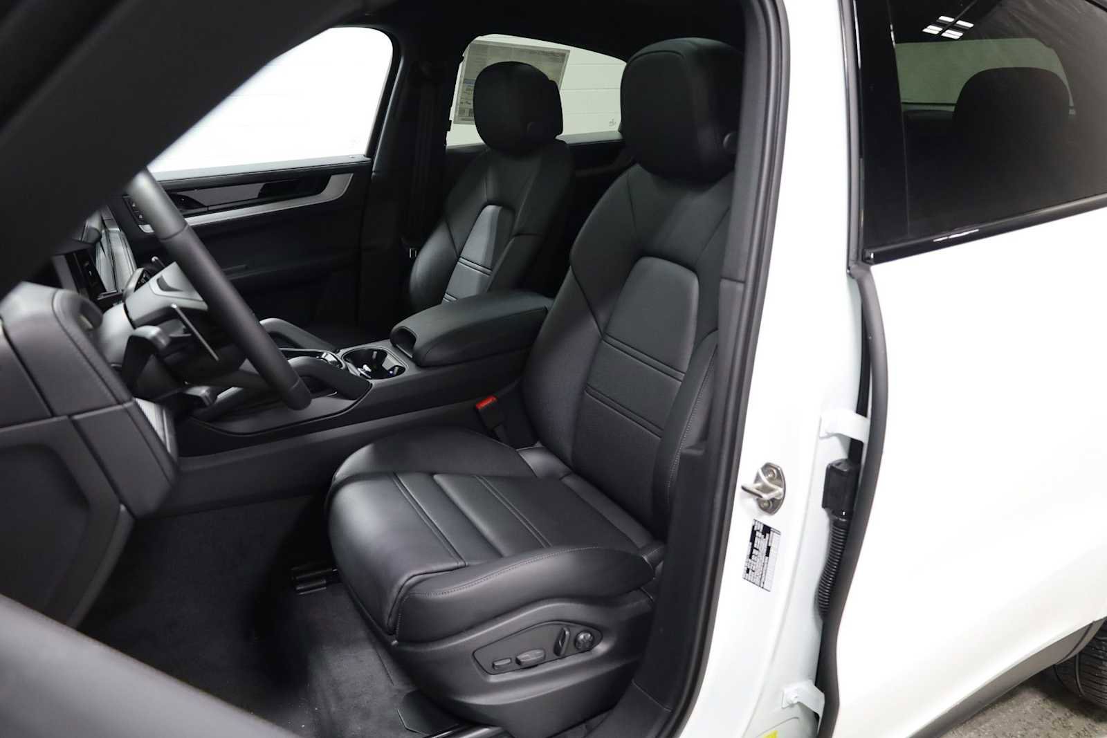 New 2026 Porsche Cayenne Coupe image 5
