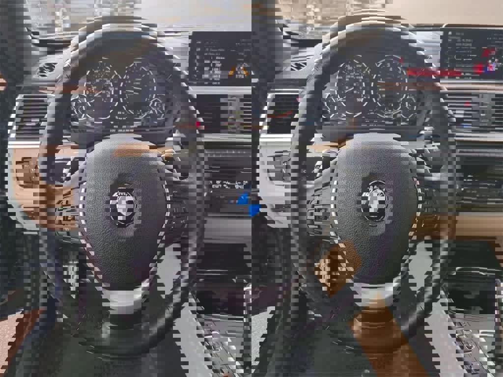 Used 2020 BMW 430i xDrive Convertible w/ Convenience Package image 13