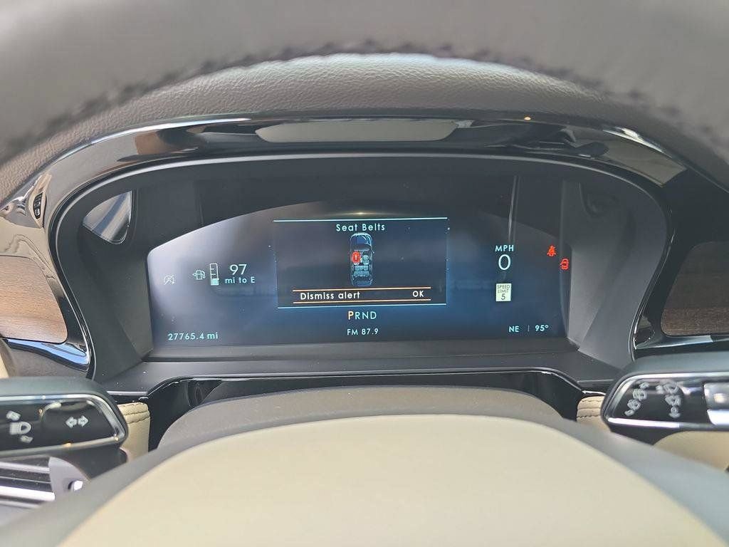 Used 2023 Lincoln Corsair Reserve w/ Equipment Group 201A AWD/4WD image 32