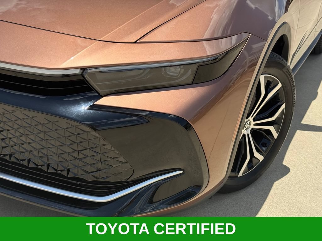 Certified 2026 Toyota Crown AWD/4WD image 2