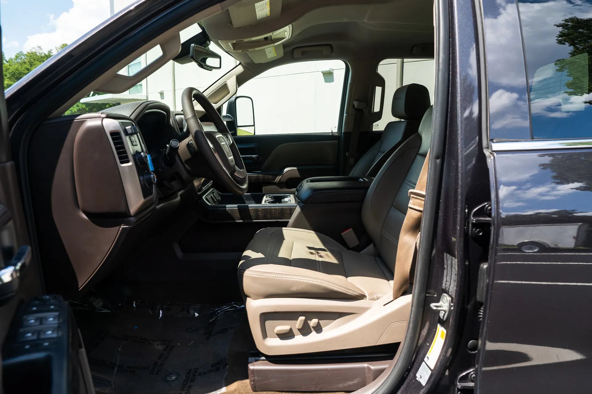 Used 2015 GMC Sierra 3500 Denali w/ Duramax Plus Package AWD/4WD image 17