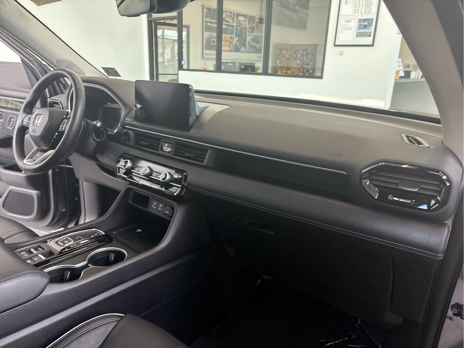 Used 2023 Honda Pilot Elite image 25
