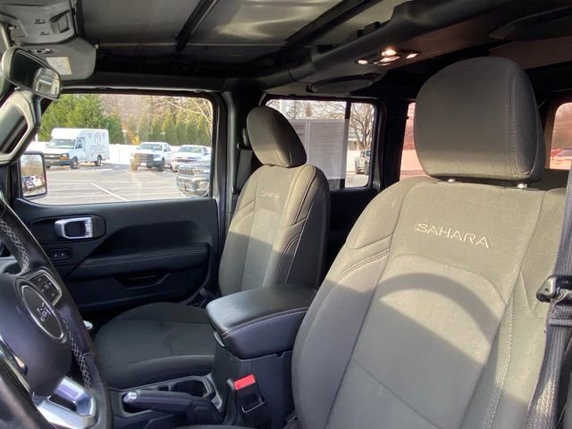 Used 2020 Jeep Wrangler Unlimited Sahara w/ Cold Weather Group AWD/4WD image 13