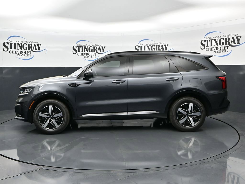 Used 2023 Kia Sorento EX image 4