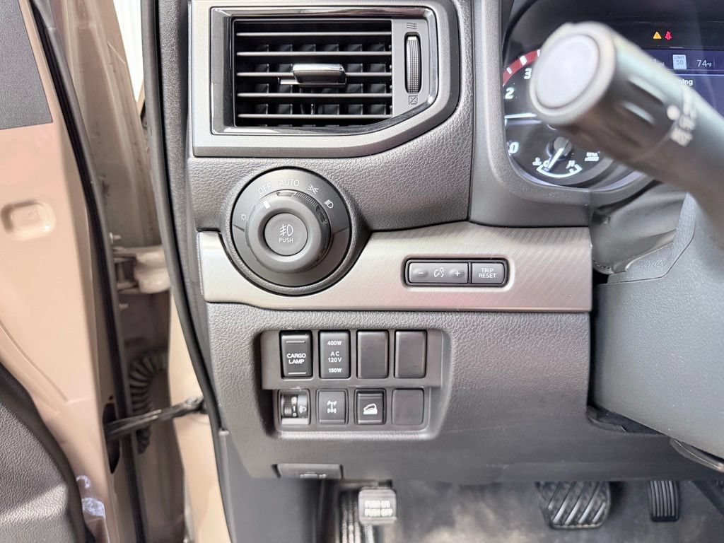 Used 2021 Nissan Titan PRO-4X AWD/4WD image 35