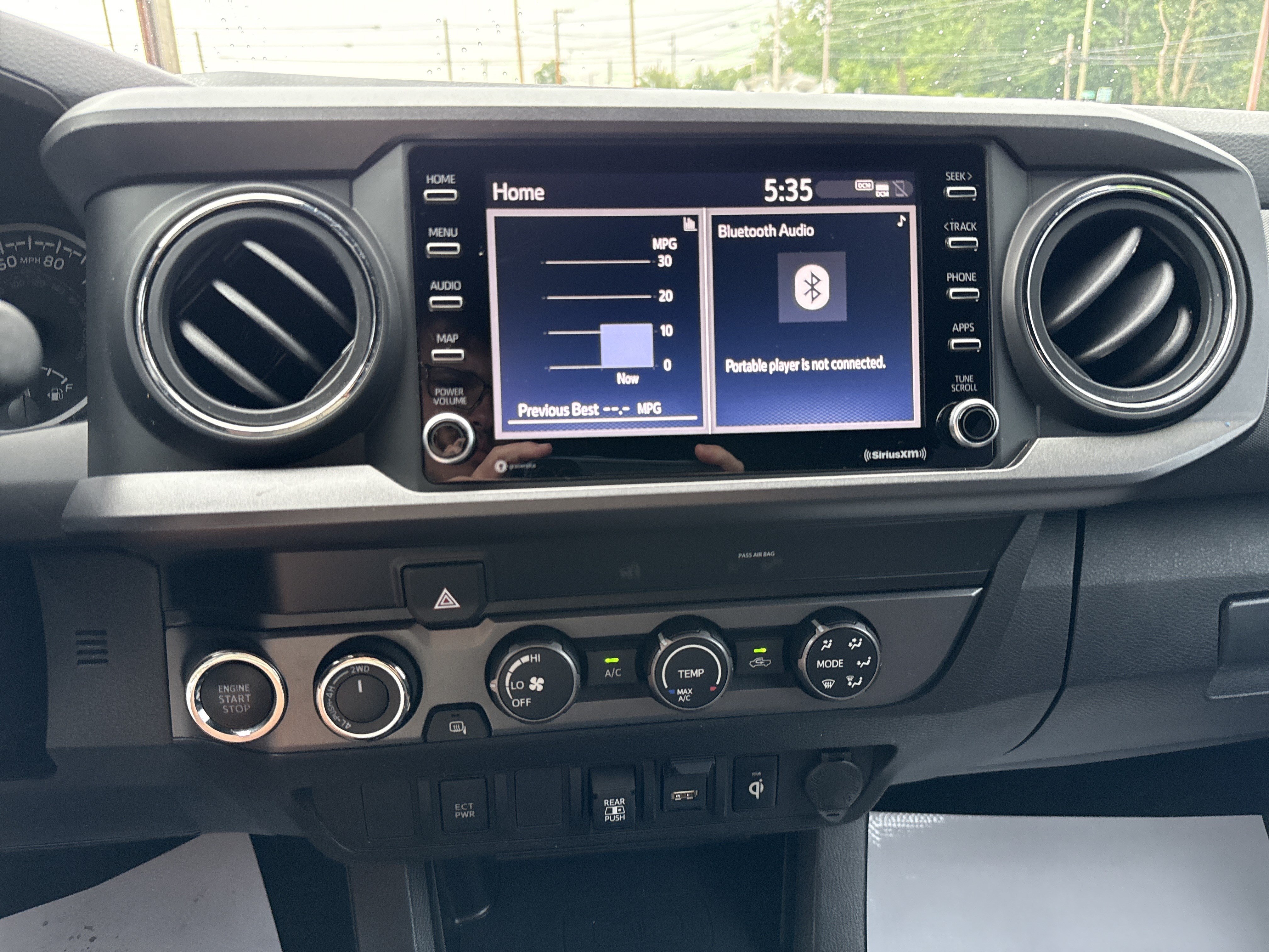 Used 2020 Toyota Tacoma TRD Sport AWD/4WD image 25