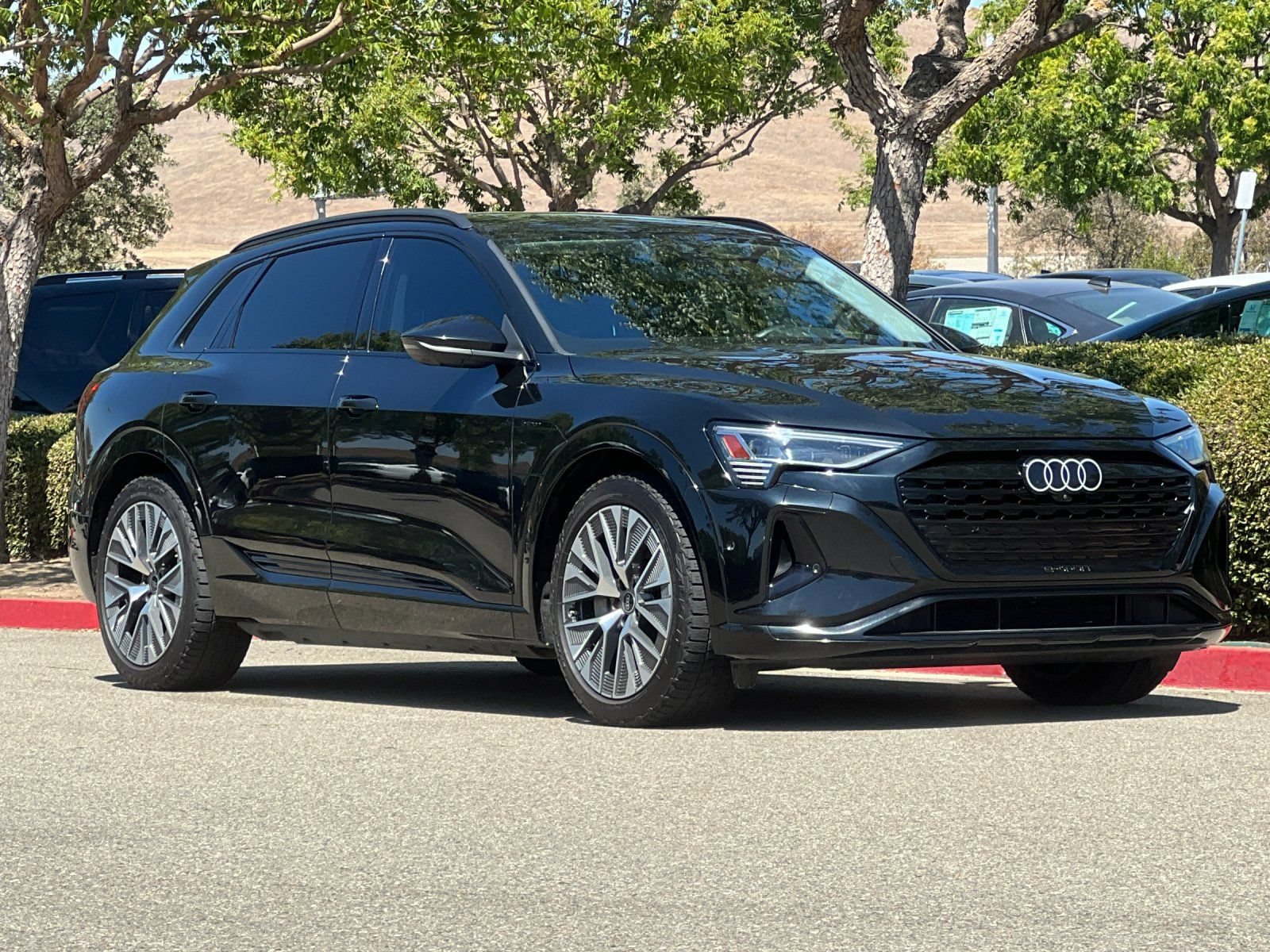 Used 2024 Audi Q8 e-tron Premium Plus w/ Prestige Package AWD/4WD image 8
