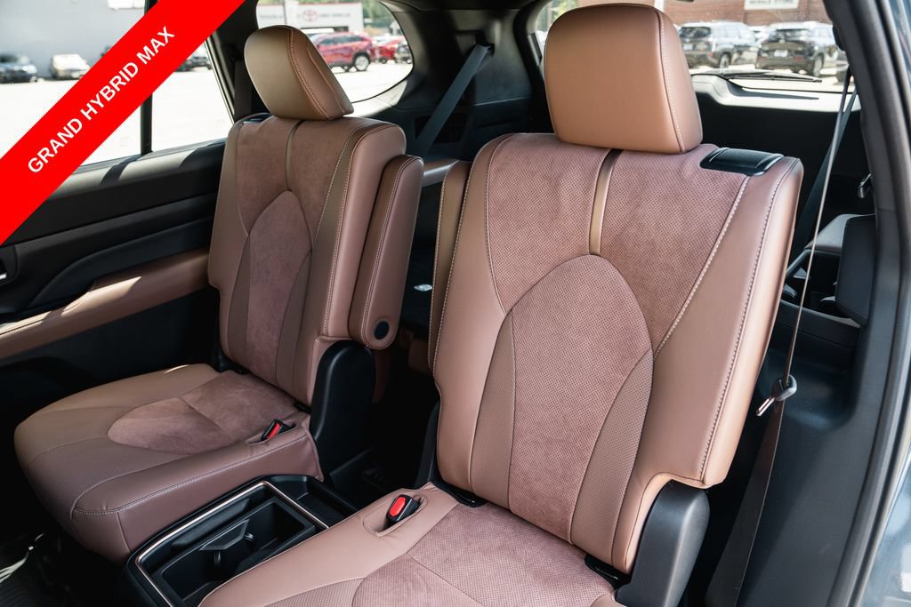 Certified 2026 Toyota Grand Highlander AWD Hybrid image 28