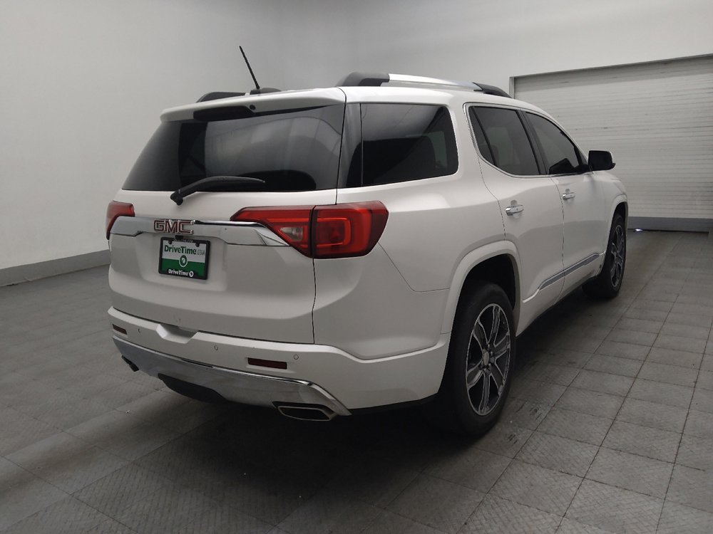 Used 2017 GMC Acadia Denali w/ Technology Package FWD image 9