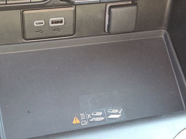 Used 2024 Chevrolet Tahoe High Country image 9