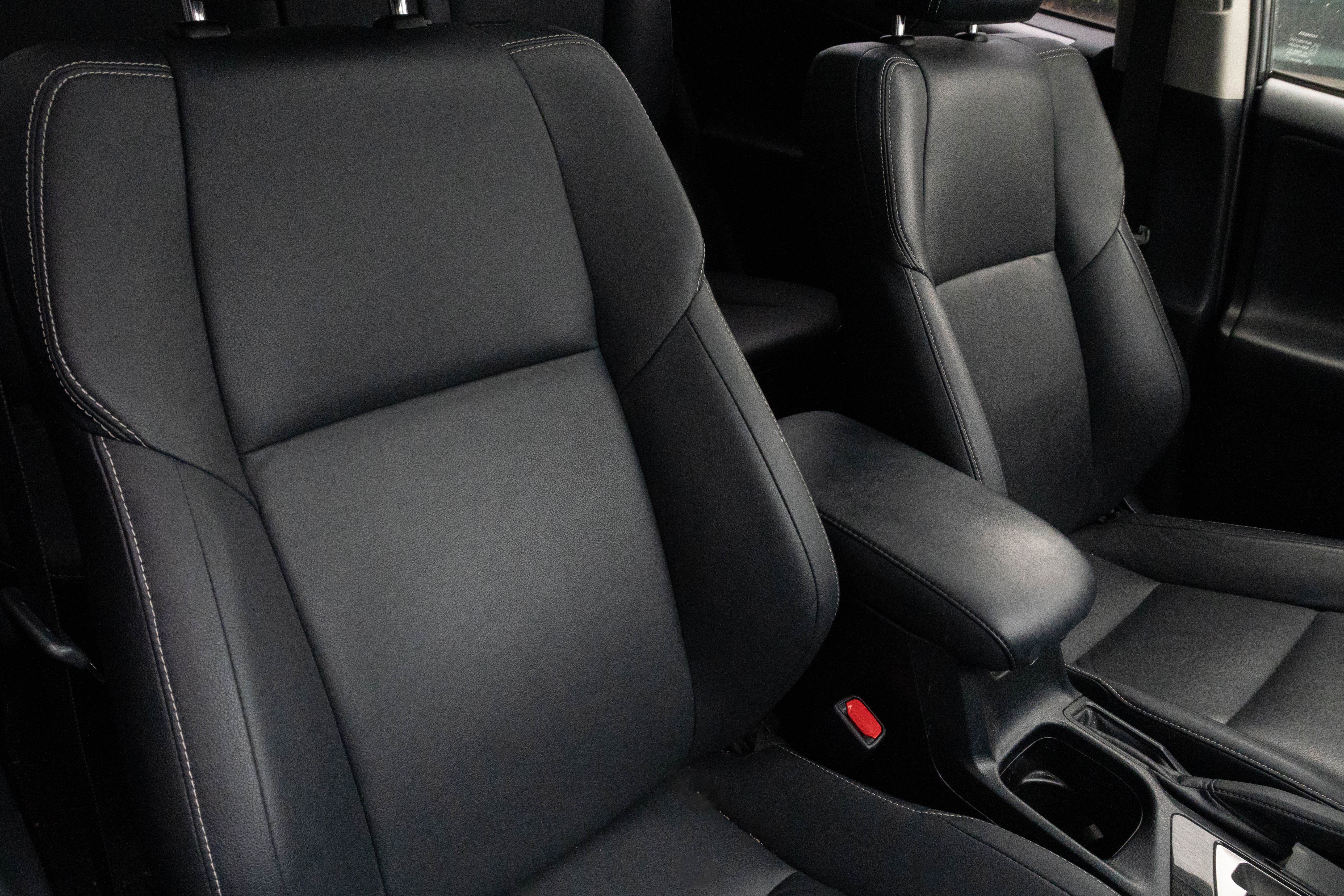 Used 2018 Toyota RAV4 Limited image 14