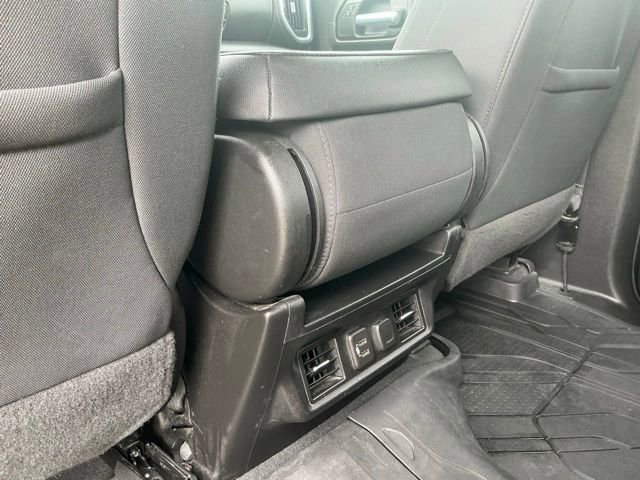 Used 2021 Chevrolet Silverado 1500 LT AWD/4WD image 36