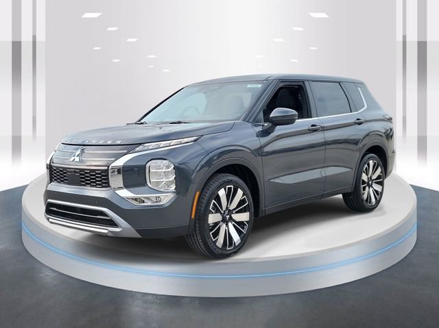 New 2026 Mitsubishi Outlander SE image 3