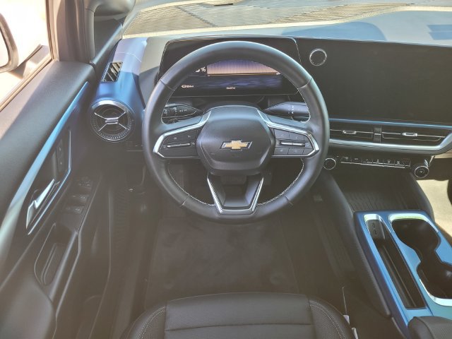 Certified 2024 Chevrolet Equinox EV LT FWD image 12