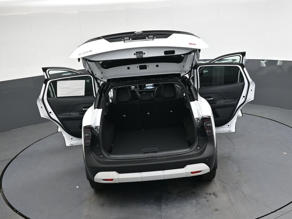 New 2026 Nissan Kicks SR w/ Cold Weather Package FWD image 50