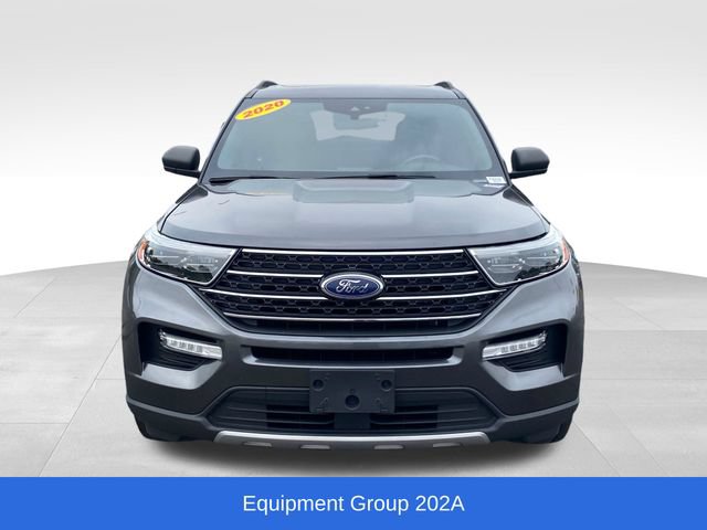 Used 2020 Ford Explorer XLT w/ Equipment Group 202A AWD/4WD image 2