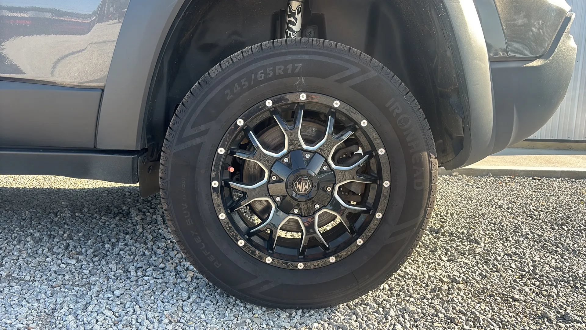 Used 2019 Jeep Cherokee Trailhawk AWD/4WD image 2