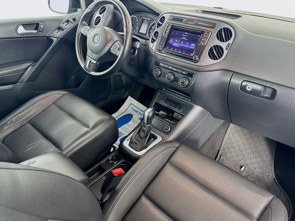 Used 2017 Volkswagen Tiguan S FWD image 35