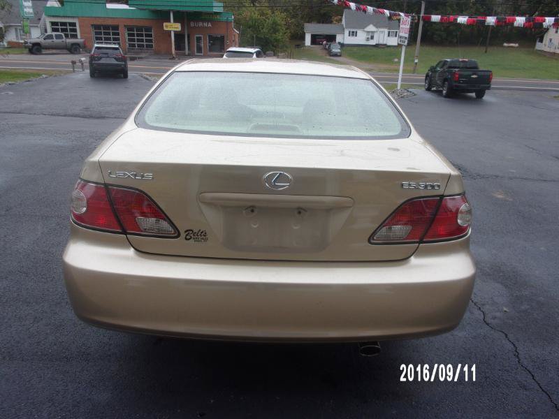 Used 2002 Lexus ES 330 FWD image 5