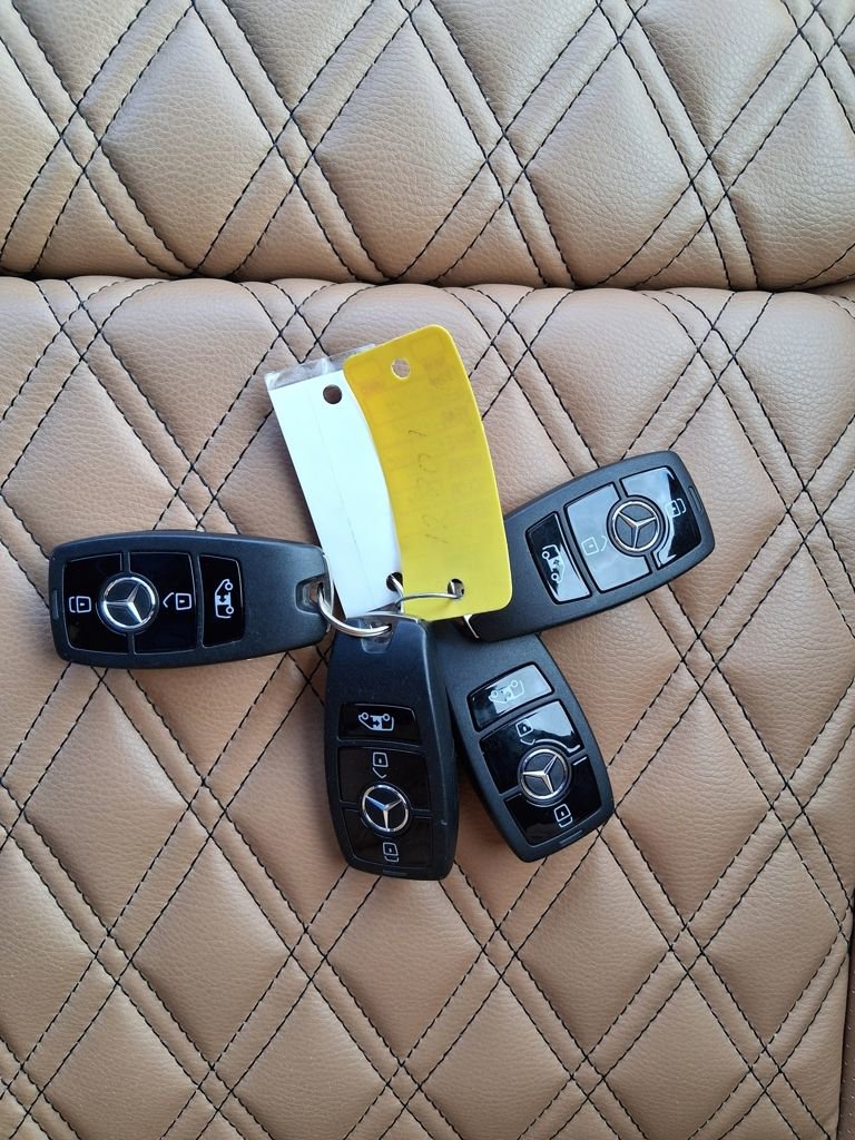 Used 2023 Mercedes-Benz Sprinter 3500 image 32