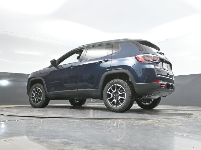 New 2026 Jeep Compass Trailhawk w/ Trailer Tow Group AWD/4WD image 46