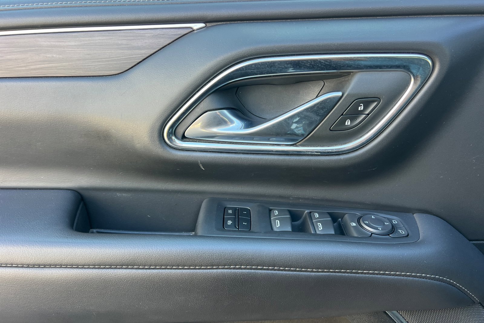 Used 2024 Chevrolet Tahoe LT image 11