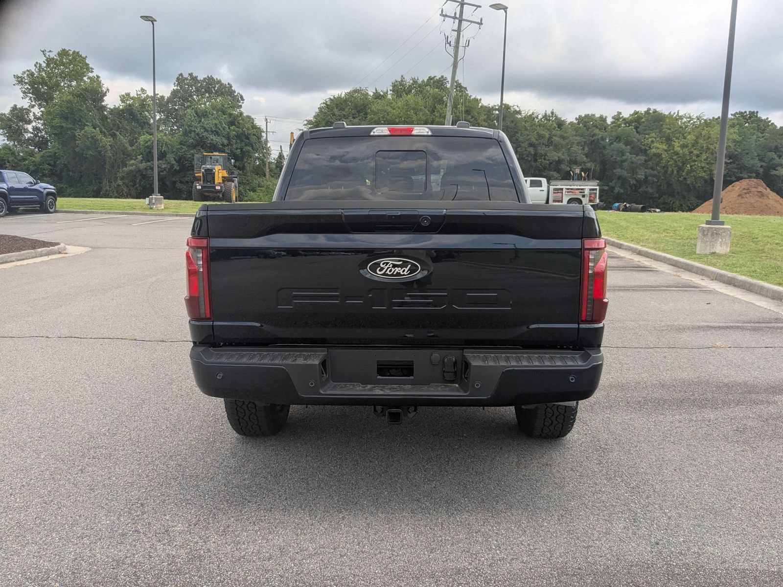 New 2026 Ford F150 XLT w/ Equipment Group 302A MID AWD/4WD image 4