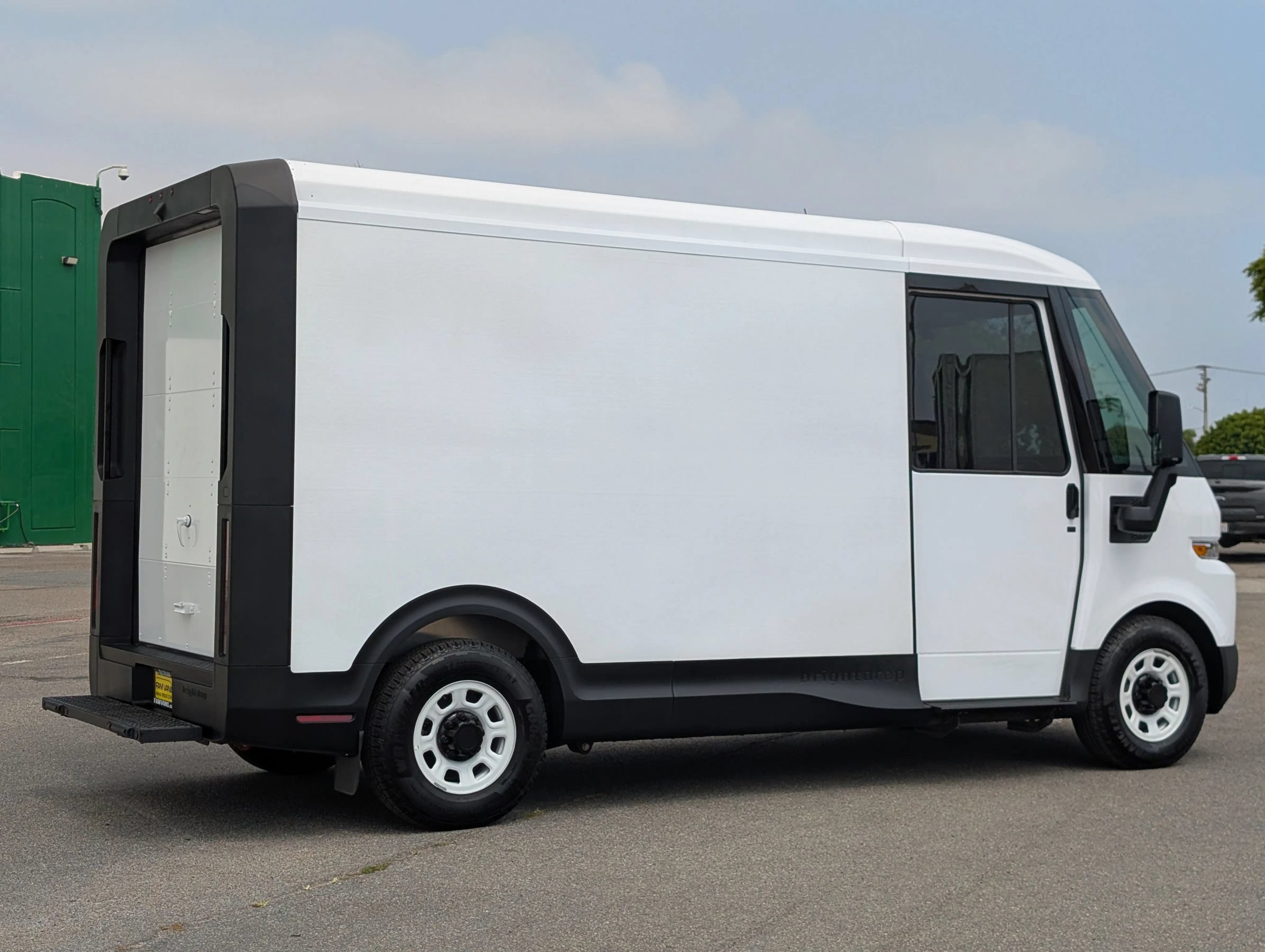 Used 2025 Chevrolet Brightdrop 400 FWD image 2