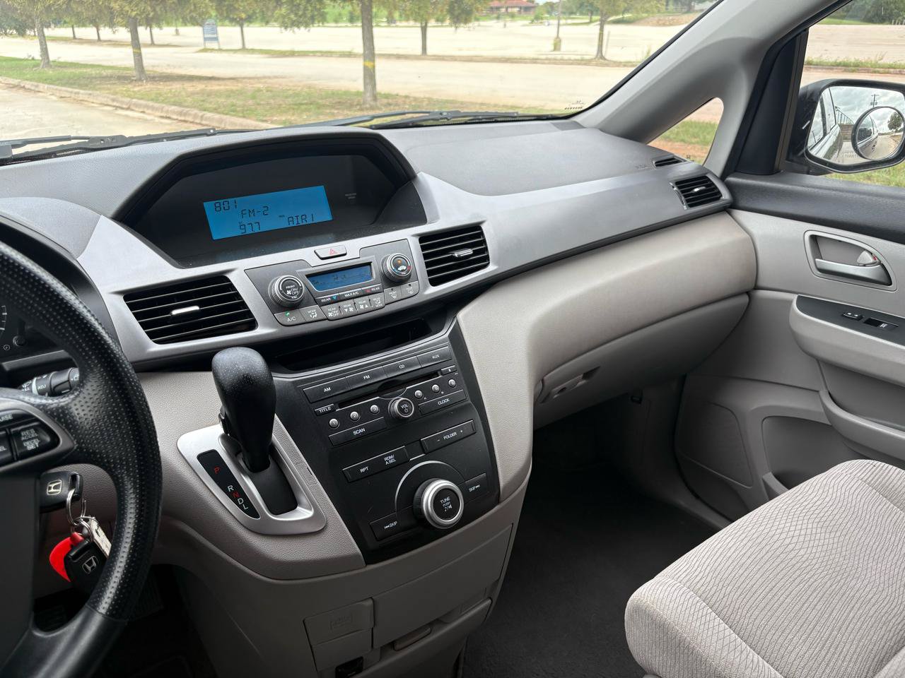 Used 2011 Honda Odyssey LX image 36
