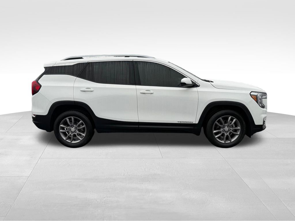 Used 2023 GMC Terrain SLT image 15