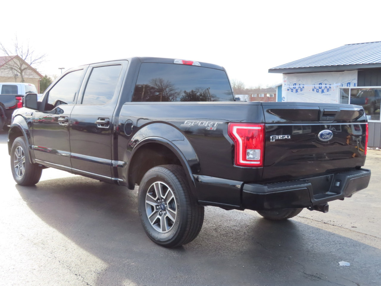Used 2017 Ford F150 XLT w/ Equipment Group 301A Mid image 4