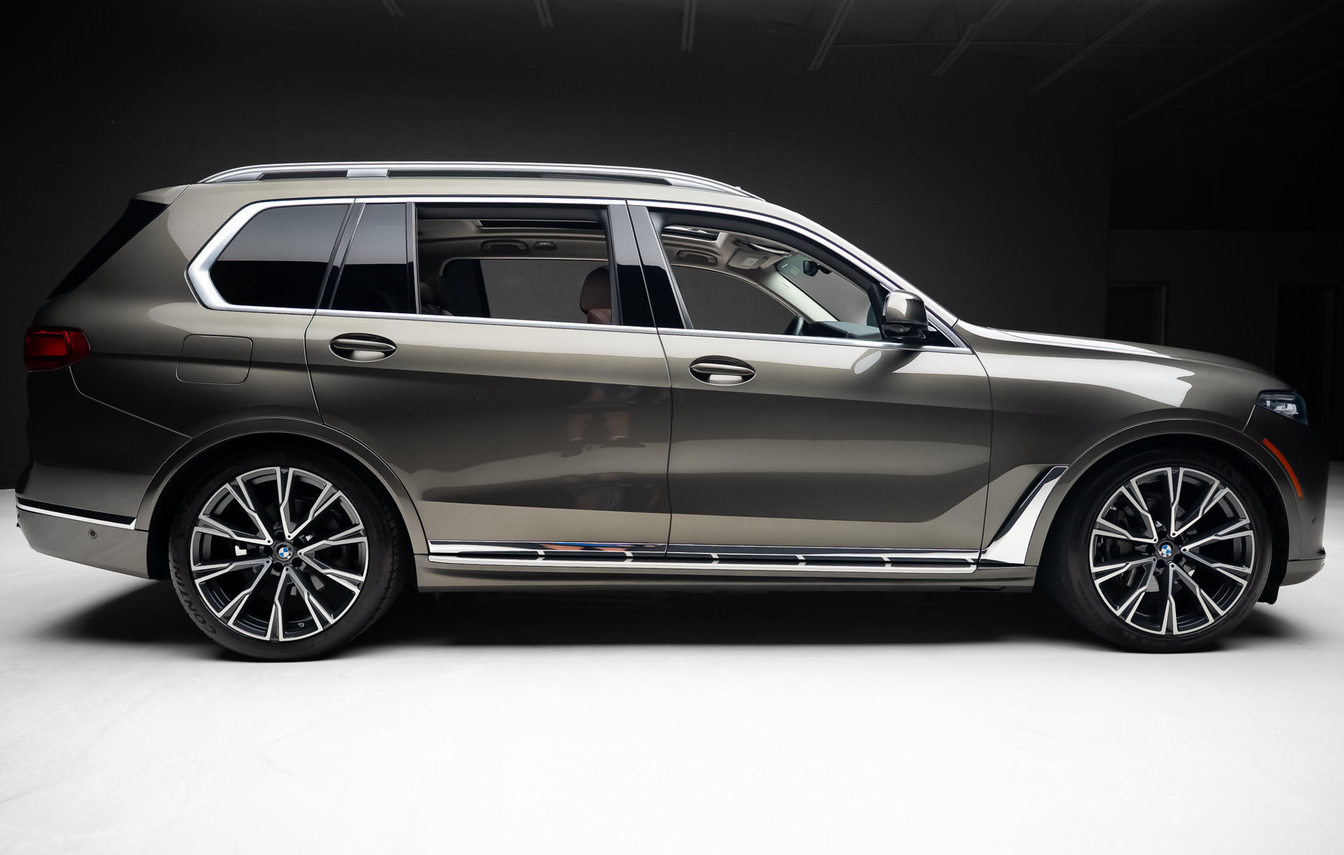 Used 2020 BMW X7 xDrive40i w/ Parking Assistance Package AWD/4WD image 36