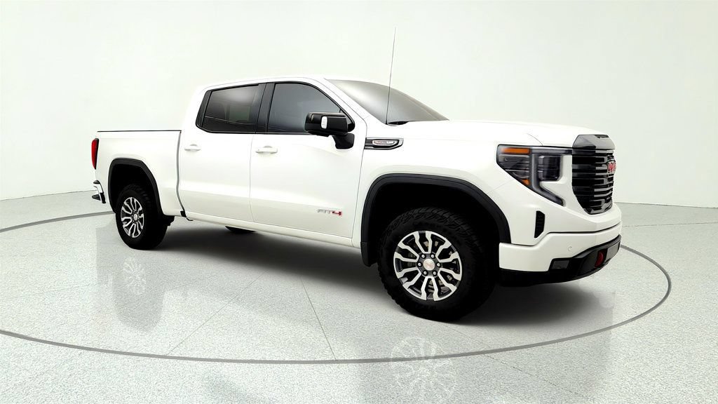 Used 2023 GMC Sierra 1500 AT4 w/ Technology Package AWD/4WD image 3