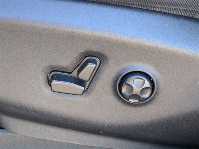 Certified 2020 Chrysler Pacifica Limited FWD image 18