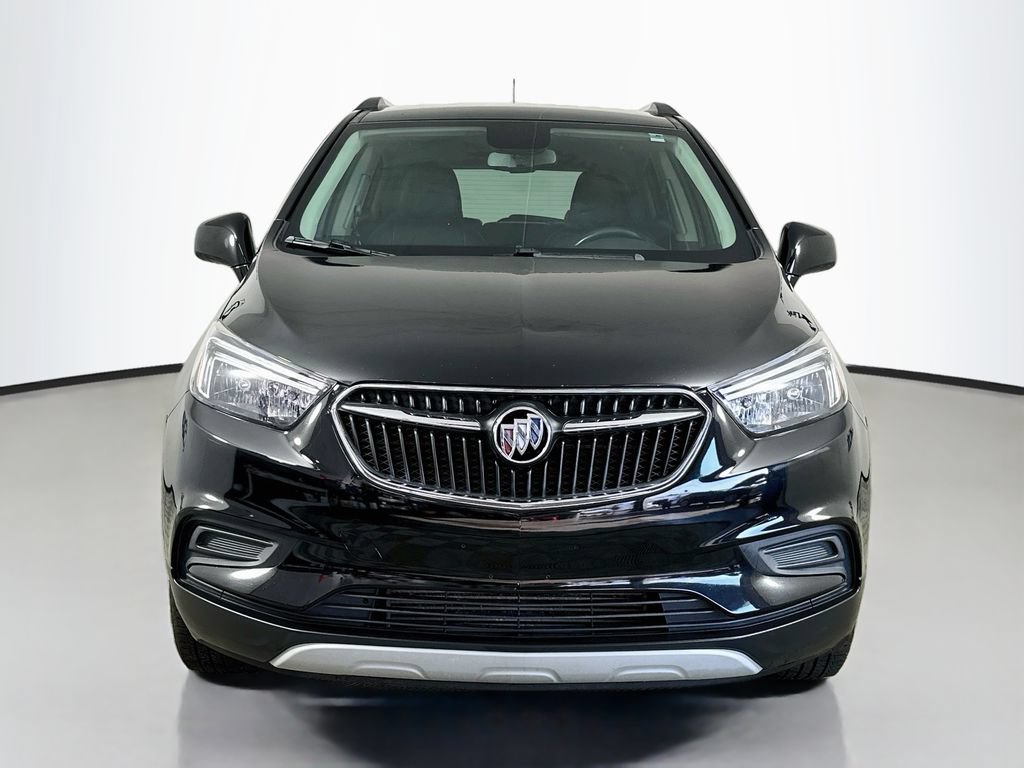 Used 2021 Buick Encore Preferred AWD/4WD image 2