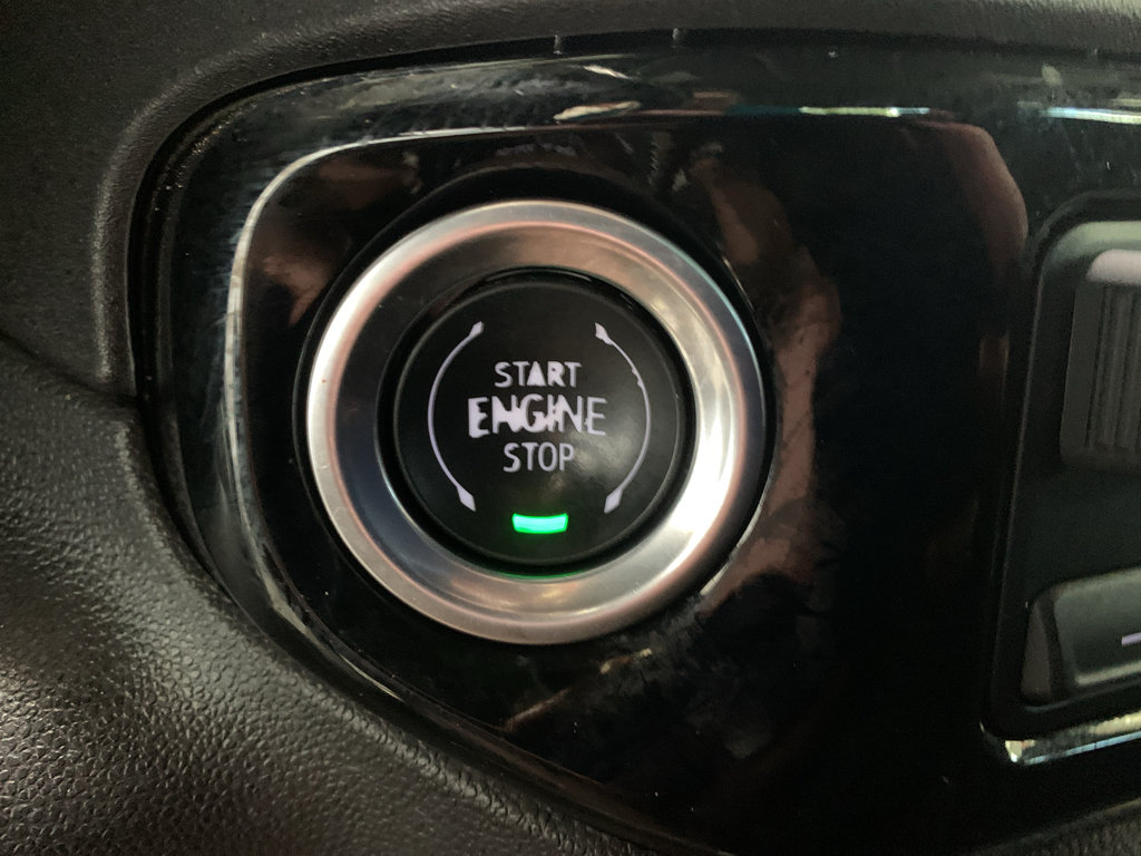 Used 2025 Chevrolet Silverado 1500 LT RWD image 19