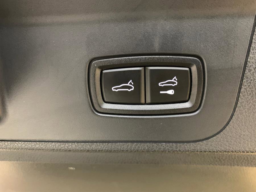 Used 2023 Porsche Panamera 4 Platinum Edition w/ Assistance Package image 45