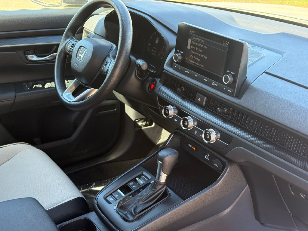 Used 2024 Honda CR-V LX image 8